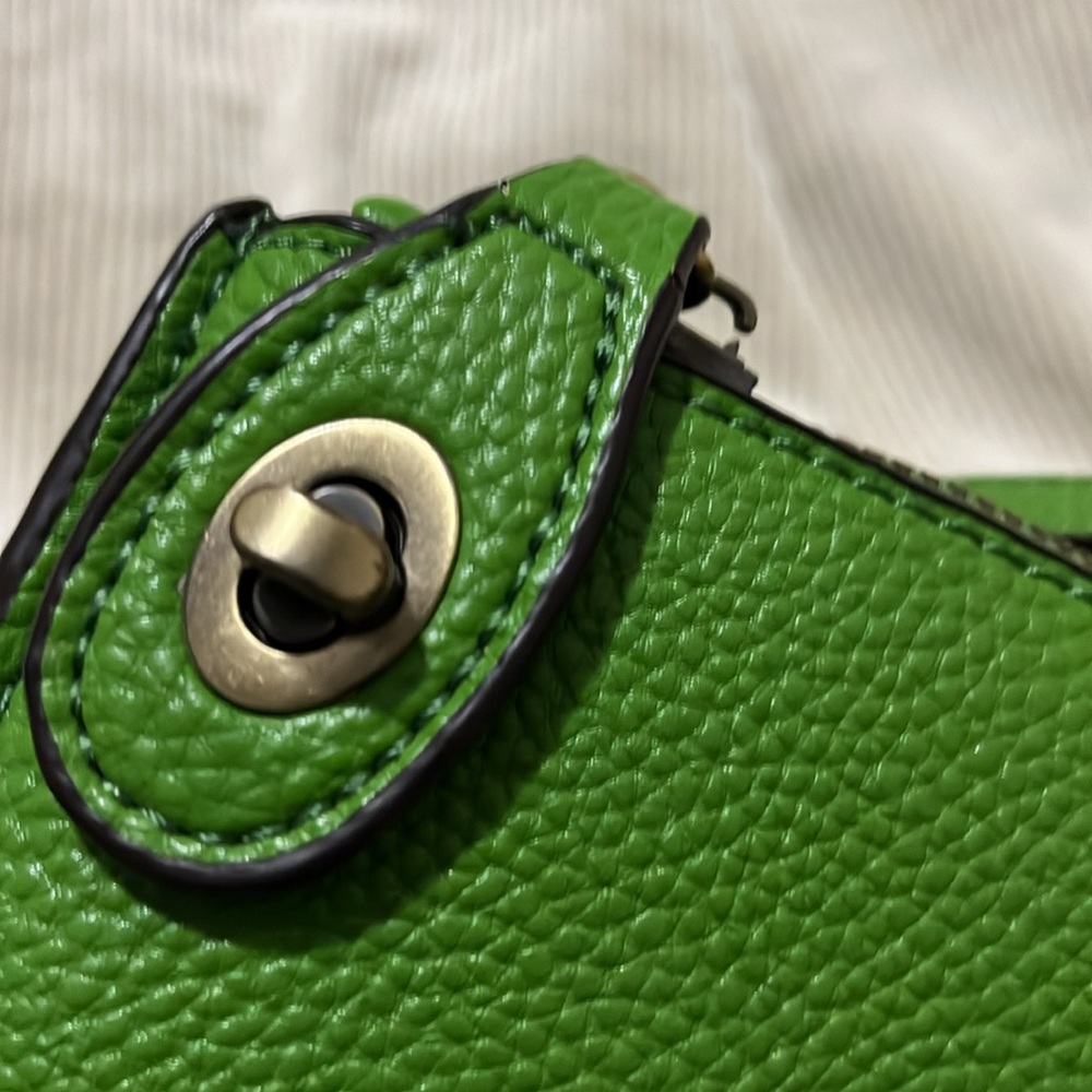 Joy Susan Green Crossbody Bag - Picture 6 of 7